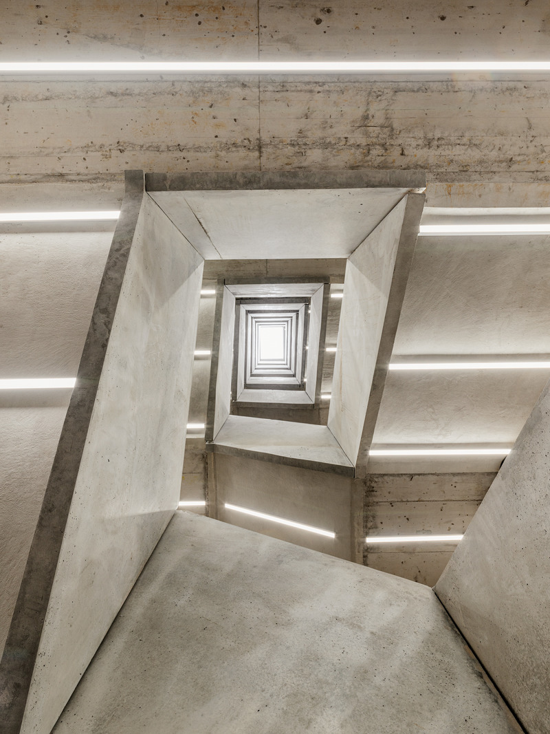 Dossier de presse | 6570-01 - Communiqué de presse | Criminal Investigation Department, City of Zurich - Penzel Valier - Architecture institutionnelle -  Skylight providing natural light<br>  - Crédit photo : Bruno Augsburger