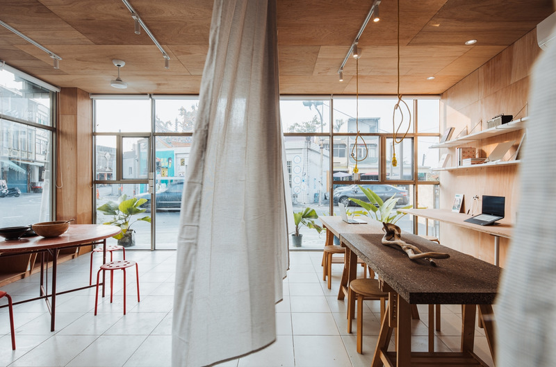 Dossier de presse | 4709-02 - Communiqué de presse | Dezeen Awards 2022 Reveals World's Best Interiors Across Interiors Categories - Dezeen - Concours - The F.Forest Office by Atelier Boter - Crédit photo : Atelier Boter