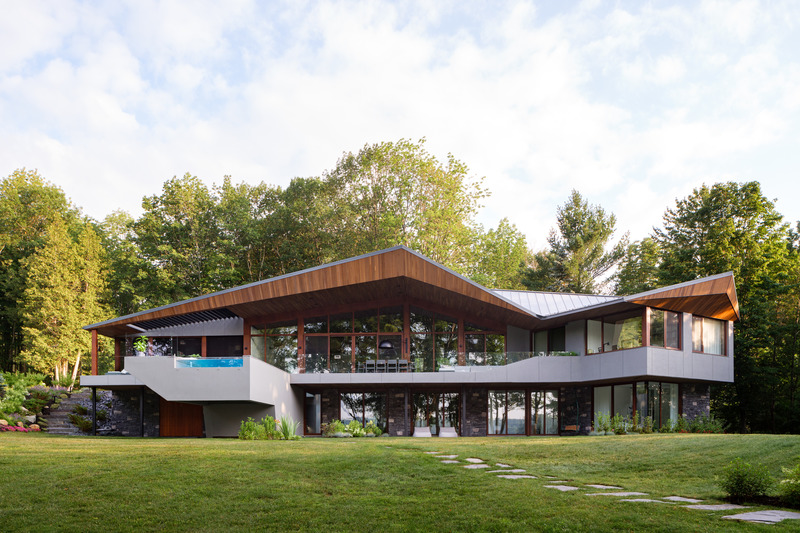 Press kit | 880-17 - Press release | Memphremagog Lake Residence - MU Architecture - Residential Architecture - Photo credit: Ulysse Lemerise Bouchard