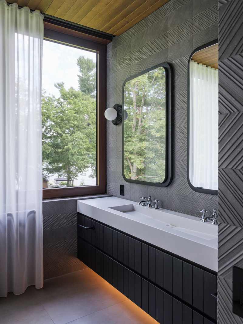 Press kit | 880-17 - Press release | Memphremagog Lake Residence - MU Architecture - Residential Architecture - Photo credit: Ulysse Lemerise Bouchard