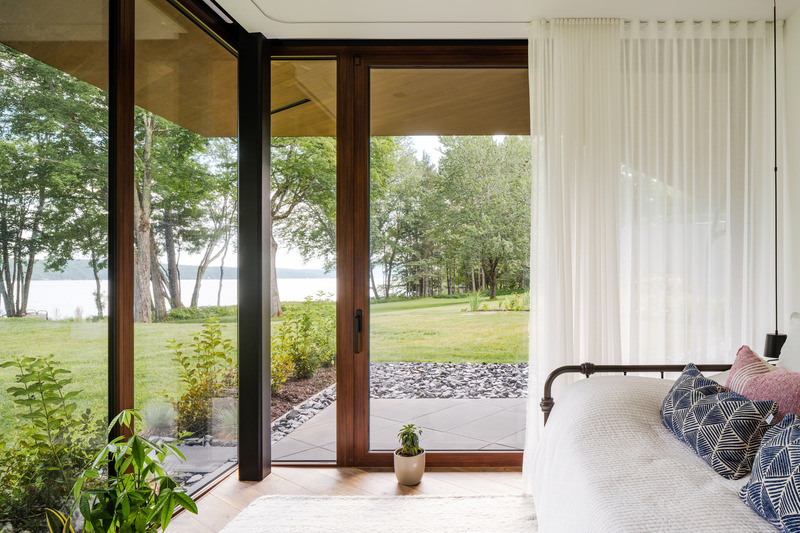 Press kit | 880-17 - Press release | Memphremagog Lake Residence - MU Architecture - Residential Architecture - Photo credit: Ulysse Lemerise Bouchard