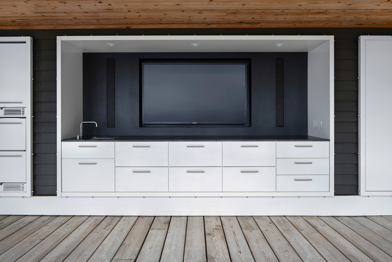 Dossier de presse | 2942-03 - Communiqué de presse | Muskoka Cottage - Reigo & Bauer - Design d’intérieur résidentiel - Dock Bar<br> - Crédit photo : Doublespace Photography