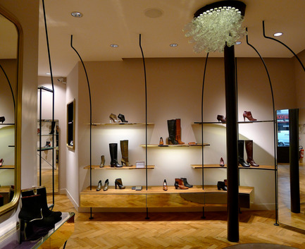 Dossier de presse | 897-01 - Communiqué de presse | Concept boutique / Karine Arabian - Joseph Grappin - Design d’intérieur commercial - Crédit photo : Joseph Grappin