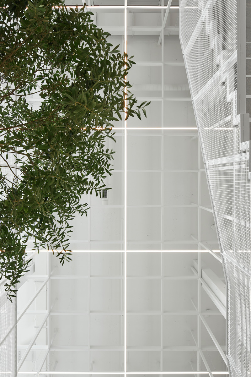 Dossier de presse | 1010-17 - Communiqué de presse | Clinique dentaireSt-Charles - Studio Jean Verville architectes - Architecture commerciale - Crédit photo : Maxime Brouillet