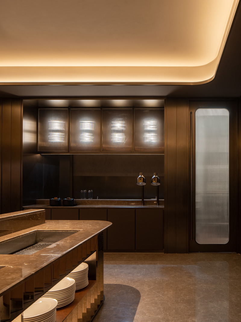 Press kit | 3531-07 - Press release | Crystal Orange Hotel Shanghai Pudong Lujiazui - Vermilion Zhou Design Group - Commercial Interior Design - Dining area  - Photo credit: Jian Quan Wu 