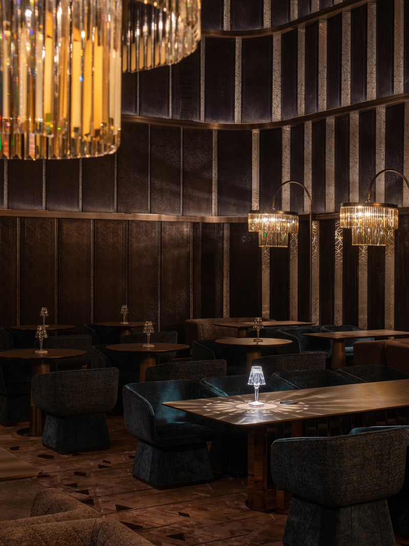 Press kit | 3531-07 - Press release | Crystal Orange Hotel Shanghai Pudong Lujiazui - Vermilion Zhou Design Group - Commercial Interior Design - Exclusive bar  - Photo credit: Jian Quan Wu 