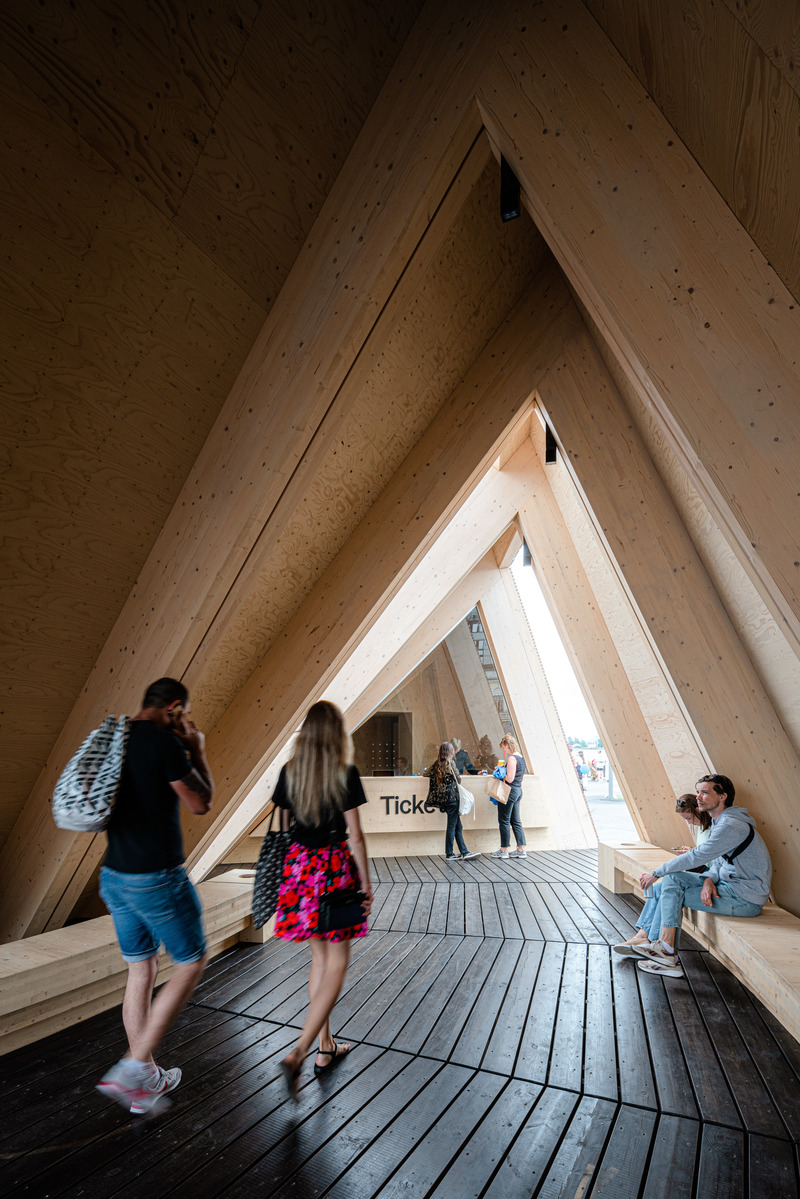 Press kit | 4064-01 - Press release | The Helsinki Biennial Pavilion Wins the Architecture MasterPrize 2022 - Verstas Architects - Urban Design - The Helsinki Biennial Pavilion, the interior - Photo credit: Pyry Kantonen