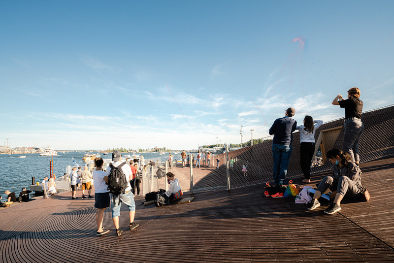 Press kit | 4064-01 - Press release | The Helsinki Biennial Pavilion Wins the Architecture MasterPrize 2022 - Verstas Architects - Urban Design - The Helsinki Biennial Pavilion, the outdoor auditorium - Photo credit: Pyry Kantonen