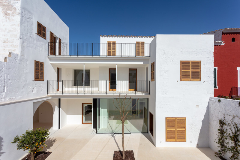 Press kit | 661-72 - Press release | Day Two Winners of WAF 2022 International Architectural Awards Announced - World Architecture Festival (WAF) - Competition -  Villa B by OOPEAA Office for Peripheral Architecture  - Photo credit:  Marc Goodwin 