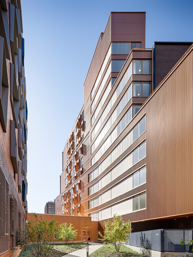Dossier de presse | 5881-01 - Communiqué de presse | Tres Puentes - Shakespeare Gordon Studio - Architecture résidentielle -  Tres Puentes West Connecting Courtyard<br>  - Crédit photo : Alexander Severin<br>