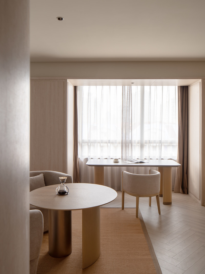 Press kit | 3531-07 - Press release | Crystal Orange Hotel Shanghai Pudong Lujiazui - Vermilion Zhou Design Group - Commercial Interior Design - Guest room  - Photo credit: Jian Quan Wu 