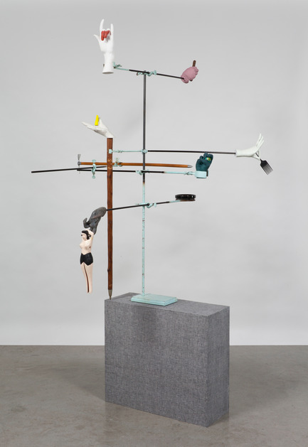 Press kit | 701-06 - Press release | Ghada Amer, Valérie Blass and Wangechi Mutu exhibitions at the MAC - Musée d'art contemporain de Montréal (MAC) - Event + Exhibition - Valérie BlassCargo culte, 2011Statif en métal, objets en bois, rotin, métal, plastique et céramique, plâtre Hydrocal FGR, acrylique, peinture émail154,5 × 122 × 127 cmCollection du Musée d’art contemporain de Montréal - Photo credit: Richard-Max Tremblay