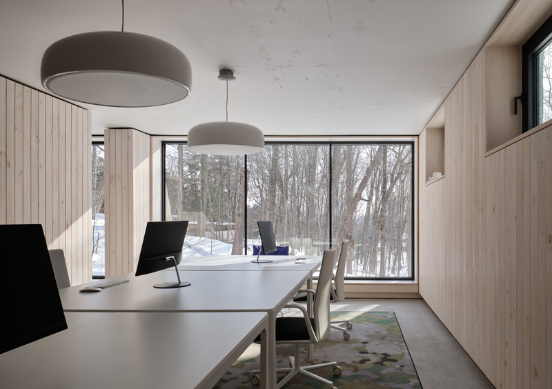Press kit | 2942-04 - Press release | Reigo & Bauer Moves to the Country - Reigo & Bauer - Commercial Interior Design - Office Workstations<br style=""> - Photo credit: Doublespace Photography