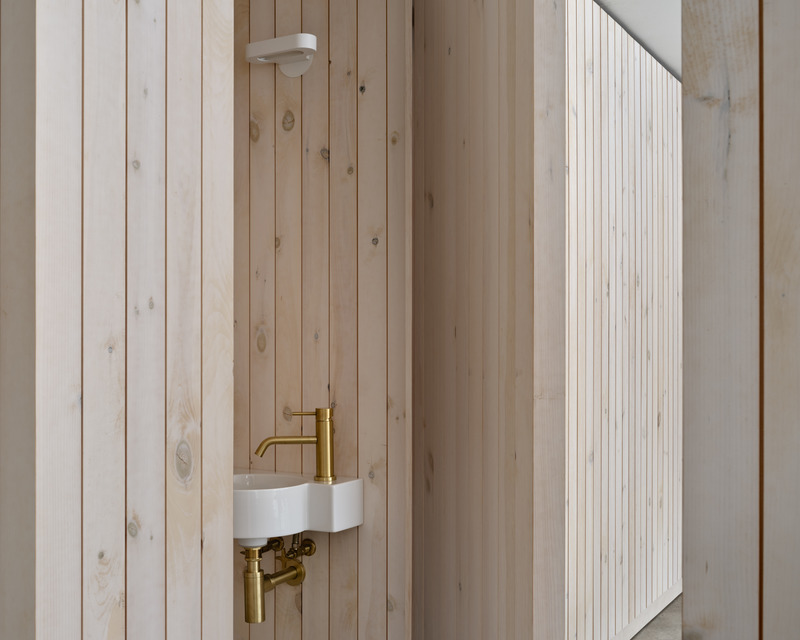 Press kit | 2942-04 - Press release | Reigo & Bauer Moves to the Country - Reigo & Bauer - Commercial Interior Design - Water Closet - Photo credit: Doublespace Photography