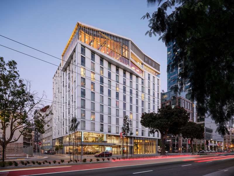 Press kit | 1844-02 - Press release | San Francisco Conservatory of Music’s New Ute and William K. Bowes, Jr. Center - Mark Cavagnero Associates - Institutional Architecture -  View of Bowes from the northwest.  The open, inviting building welcomes the public to share the art of music with as many people as possible.    - Photo credit: Tim Griffith