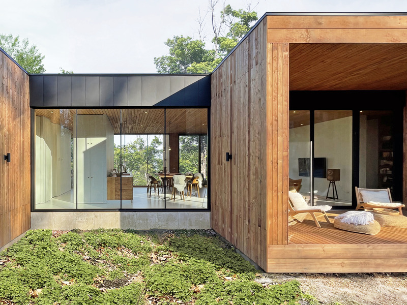 Dossier de presse | 6639-01 - Communiqué de presse | La Cadrée Perchée : En interaction constante avec la nature - L'Empreinte Design Architecture - Architecture résidentielle - Crédit photo : Pier-Olivier Lepage