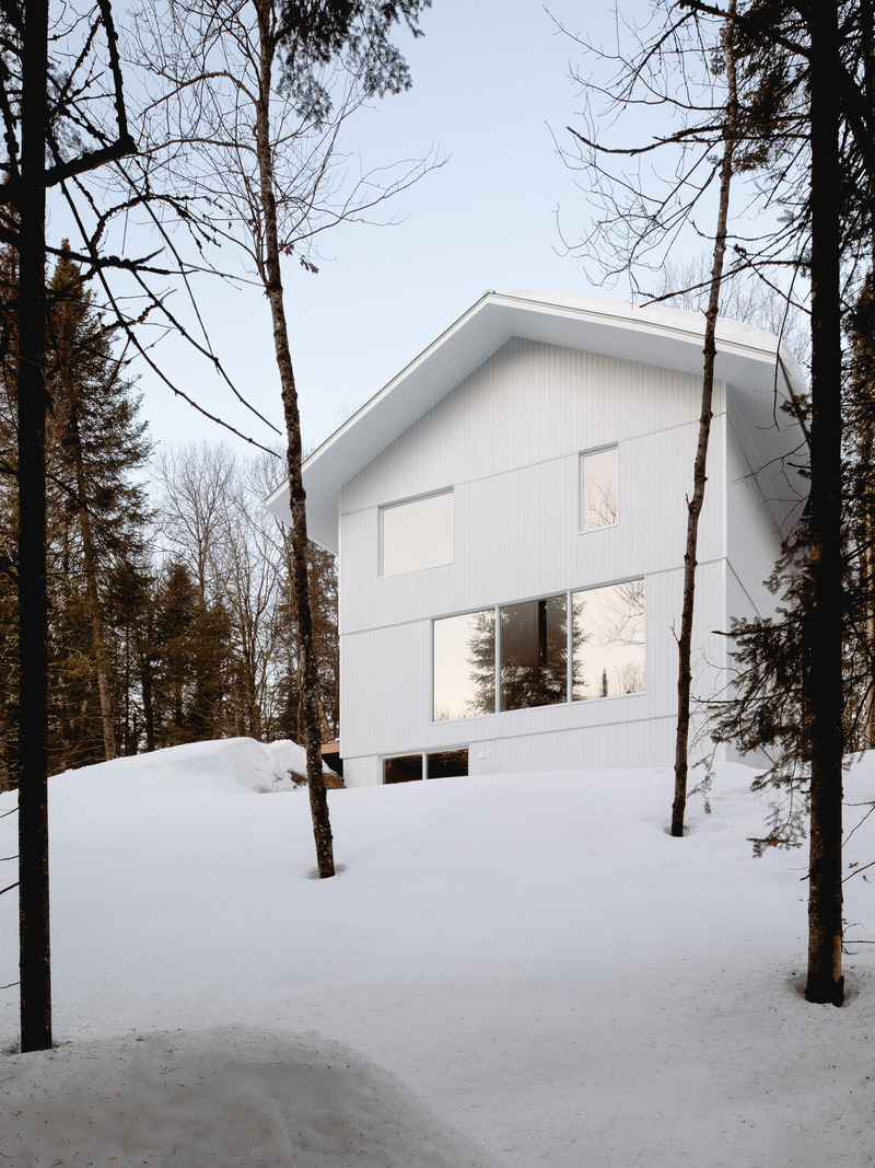 Dossier de presse | 1685-06 - Communiqué de presse | Schnee-Eule - Atelier L'Abri - Architecture résidentielle - Schnee-Eule - Crédit photo : Raphaël Thibodeau 