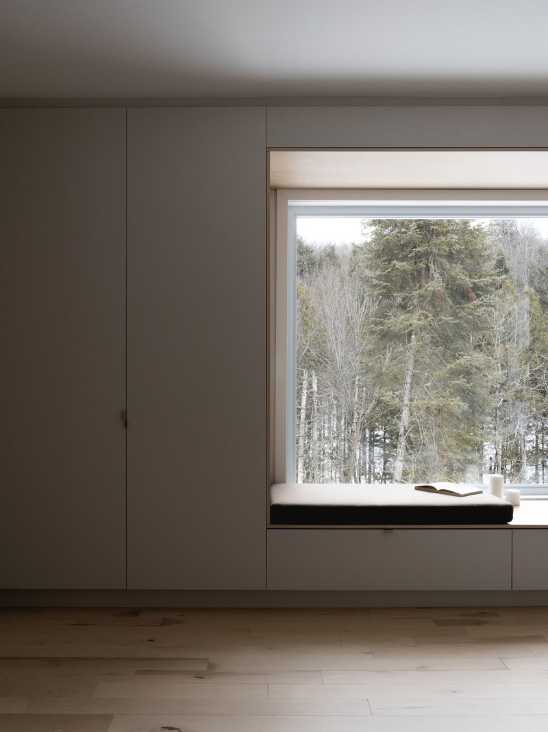 Dossier de presse | 1685-06 - Communiqué de presse | Schnee-Eule - Atelier L'Abri - Architecture résidentielle - niche de lecture - Crédit photo : Raphaël Thibodeau 