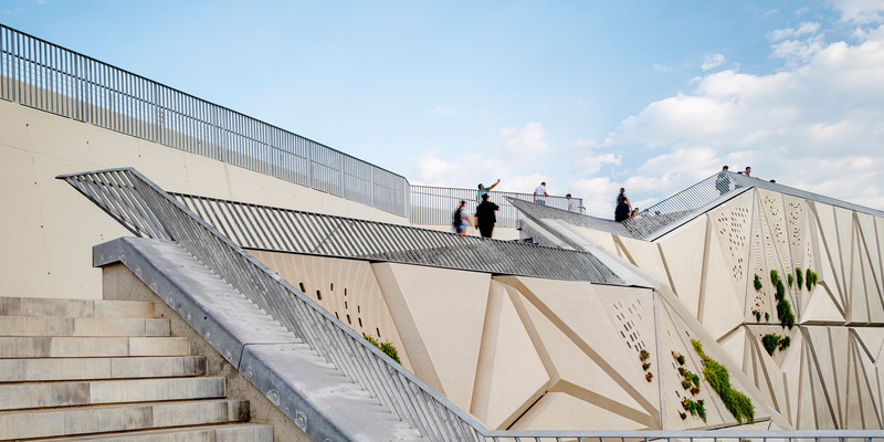 Dossier de presse | 5769-01 - Communiqué de presse | Escaleras y Mirador Vela: a Unique Viewing Platform Over the Mediterranean Sea - External Reference - Design urbain - Escaleras y Mirador Vela 01 - Crédit photo : Adrià Goula 