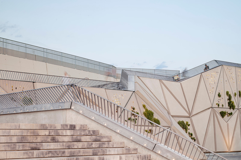 Dossier de presse | 5769-01 - Communiqué de presse | Escaleras y Mirador Vela: a Unique Viewing Platform Over the Mediterranean Sea - External Reference - Design urbain - Escaleras y Mirador Vela 06 - Crédit photo : Adrià Goula