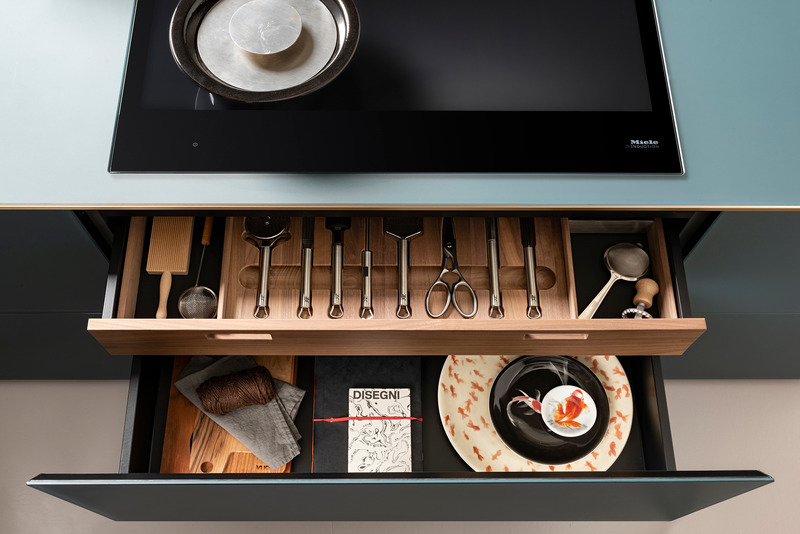 Press kit | 4565-02 - Press release | Valcucine Wins Two 2022 Good Design Awards - Valcucine - Industrial Design - Artematica Soft Outline | Drawer and jumbo drawer - Photo credit:  Michele Salucci | ImmaginAria 