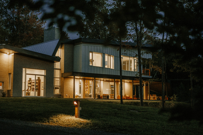 Dossier de presse | 6700-01 - Communiqué de presse | S-Pace 1628 - 1628 - Architecture résidentielle - Extérieur - côté ouest<br> - Crédit photo : Les Maximes