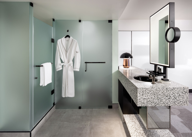 Press kit | 1303-16 - Press release | Sid Lee Architecture Pulls Back the Curtain on the Interior Design of Toronto’s New W Hotel - Sid Lee Architecture - Commercial Interior Design - Guestroom - Photo credit: Brandon Barré