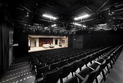 Dossier de presse | 567-05 - Communiqué de presse | Théâtre la Licorne - Les architectes FABG - Architecture institutionnelle - Crédit photo : Steve Montpetit