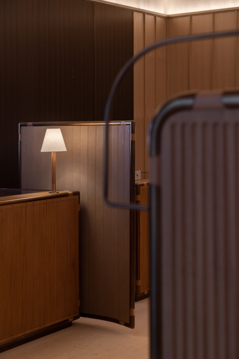 Press kit | 3531-08 - Press release | Intercity Hotel - Vermilion Zhou Design Group - Commercial Interior Design - Reception and self check-in area - Photo credit: Wu Jian Quan