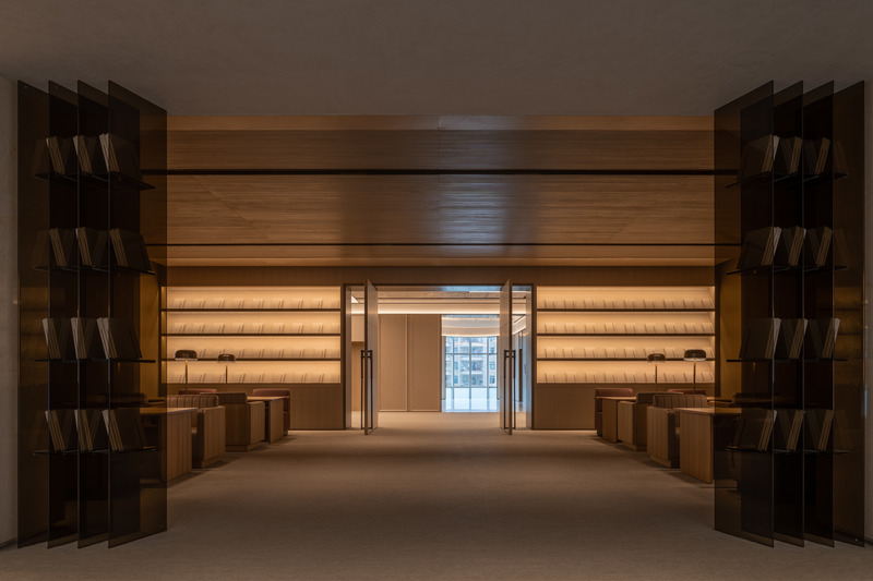 Press kit | 3531-08 - Press release | Intercity Hotel - Vermilion Zhou Design Group - Commercial Interior Design - Meeting and public area - Photo credit: Wu Jian Quan