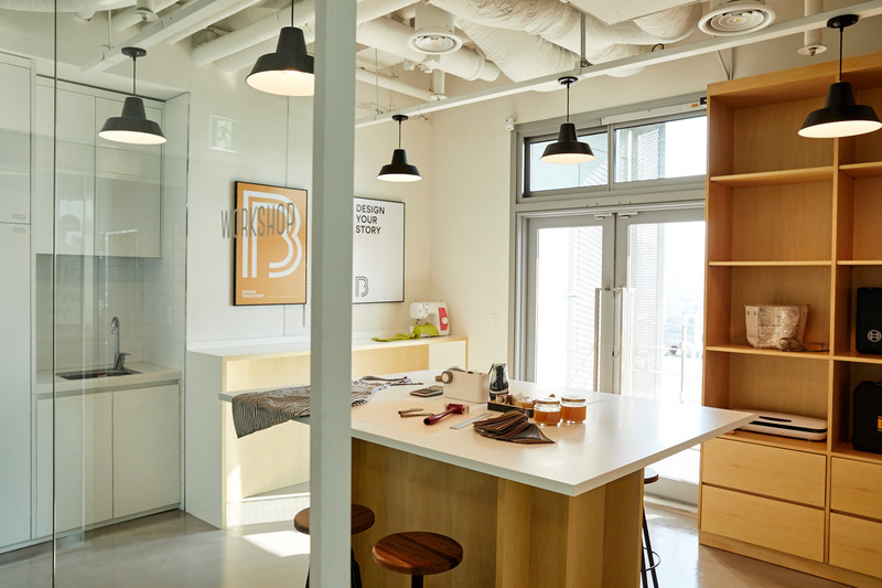 Press kit | 6576-02 - Press release | SCAAA Skillfully Aligns Critical Thinking and Creativity with Commerce - SCAAA - Commercial Architecture - <p class="">BLDG BLCKS:  Recognizing the client’s distinct brand of co-working, the SCAAA team designed an elegant and flexible workshop to attract "maker-tenants" who add cultural value to the community.</p> - Photo credit:   <p class="" style="">Courtesy of SCAAA<br style=""></p>  