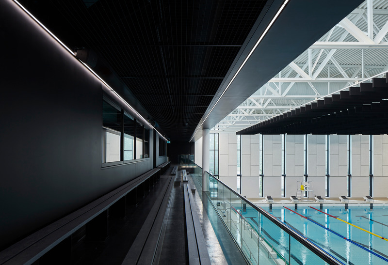 Press kit | 1057-13 - Press release | Rosemont Aquatic Center - Poirier Fontaine Architectes Inc. in collaboration with Riopel + associés architectes and KANVA - Institutional Architecture - Main pool stage - Photo credit: James Brittain