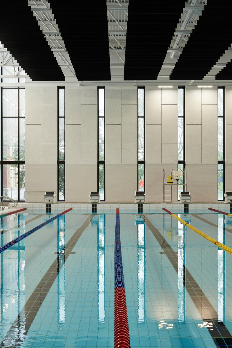 Press kit | 1057-13 - Press release | Rosemont Aquatic Center - Poirier Fontaine Architectes Inc. in collaboration with Riopel + associés architectes and KANVA - Institutional Architecture - Main pool - Photo credit: Maxime Brouillet