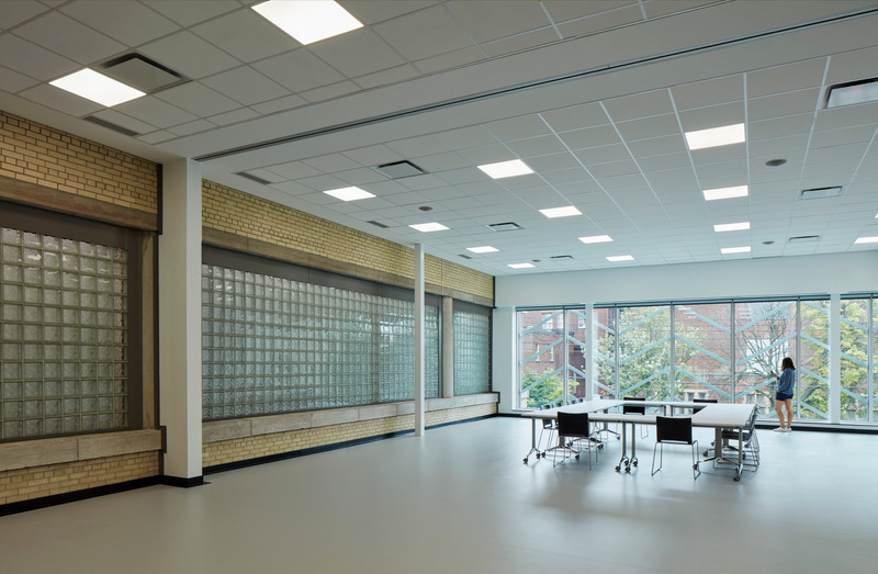 Press kit | 1057-13 - Press release | Rosemont Aquatic Center - Poirier Fontaine Architectes Inc. in collaboration with Riopel + associés architectes and KANVA - Institutional Architecture - <p>Multifunctional room</p> - Photo credit: James Brittain