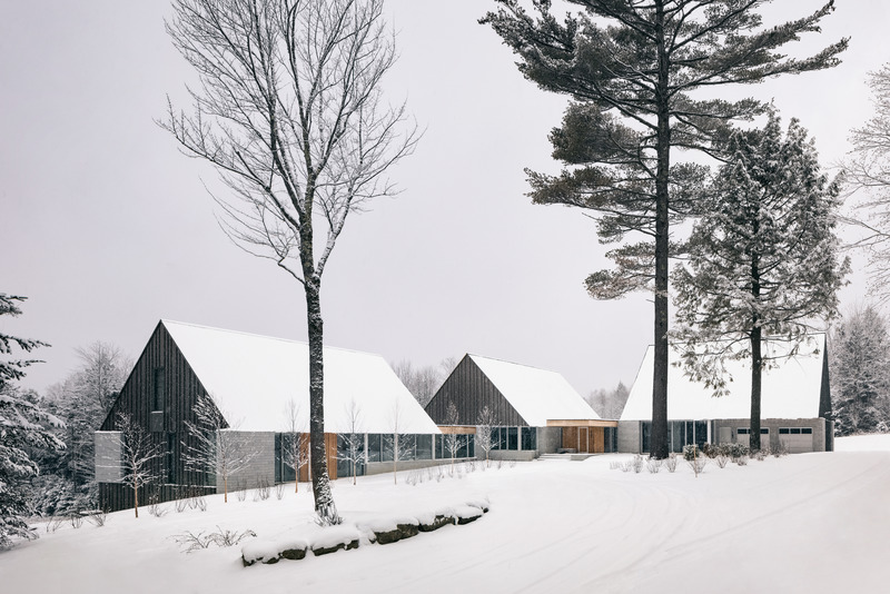 Dossier de presse | 3303-03 - Communiqué de presse | Les Trois Sommets - NÓS - Architecture résidentielle - Crédit photo : Eric Petschek<h3><br></h3>