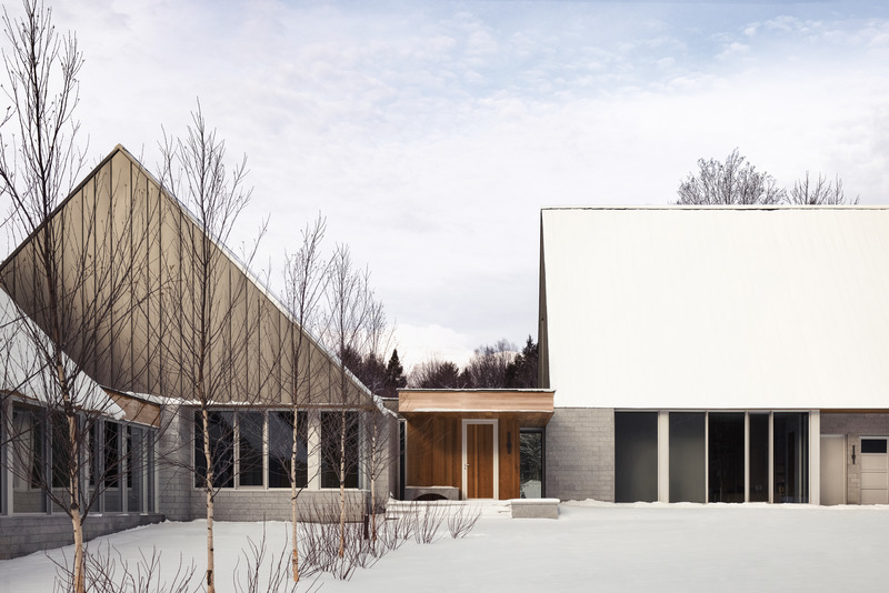 Dossier de presse | 3303-03 - Communiqué de presse | Les Trois Sommets - NÓS - Architecture résidentielle - Crédit photo : Eric Petschek<h3><br></h3>