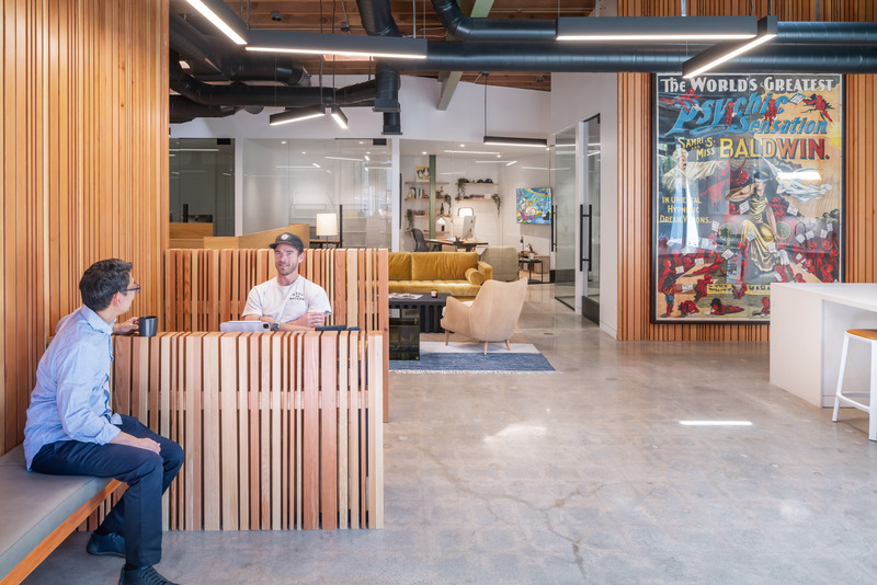 Dossier de presse | 5795-04 - Communiqué de presse | ANX Transforms Former Hanna-Barbera Studio Into Television and Film Offices - ANX / Aaron Neubert Architects - Design d’intérieur commercial - Entry - Crédit photo : Paul Vu / HANA