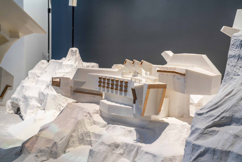 Dossier de presse | 5651-05 - Communiqué de presse | Architecture as an Interdisciplinary Narrative Apparatus - LIN architecture - Évènement + Exposition - close-up - Crédit photo : DUO Architectural Photography