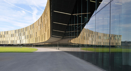 Dossier de presse | 1008-02 - Communiqué de presse | Centre de gestion financière et de vente de la voestalpine Stahl GmbH - Dietmar Feichtinger Architectes - Architecture commerciale - Crédit photo : Josef Pausch