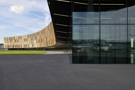 Dossier de presse | 1008-02 - Communiqué de presse | Centre de gestion financière et de vente de la voestalpine Stahl GmbH - Dietmar Feichtinger Architectes - Architecture commerciale - Crédit photo : Josef Pausch