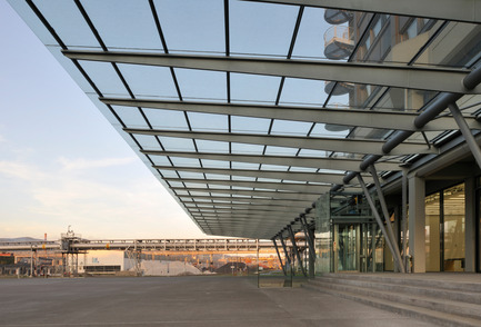 Dossier de presse | 1008-02 - Communiqué de presse | Centre de gestion financière et de vente de la voestalpine Stahl GmbH - Dietmar Feichtinger Architectes - Architecture commerciale - Crédit photo : Josef Pausch