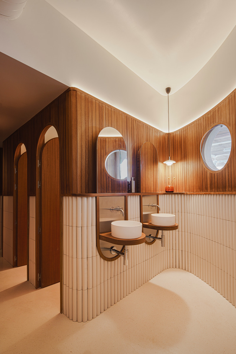 Press kit | 3766-02 - Press release | Restaurant La Maruca de López de Hoyos - Zooco Estudio - Commercial Interior Design - Interior Bathroom.  - Photo credit: David Zarzoso