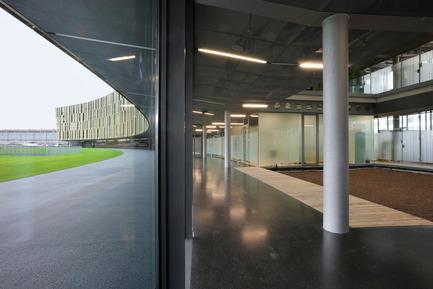 Dossier de presse | 1008-02 - Communiqué de presse | Centre de gestion financière et de vente de la voestalpine Stahl GmbH - Dietmar Feichtinger Architectes - Architecture commerciale - Crédit photo : Josef Pausch