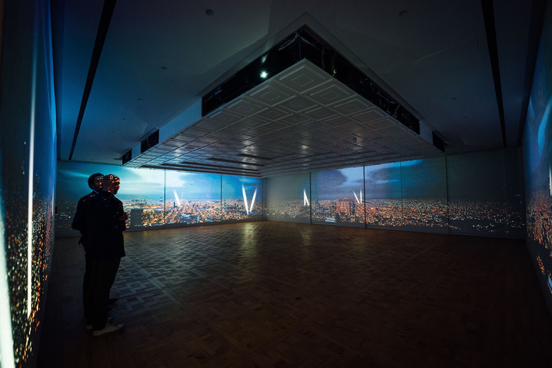 Dossier de presse | 5888-01 - Communiqué de presse | BAFTA Headquarters - Benedetti Architects - Architecture institutionnelle -  Ray Dolby Room showing wall-mapping projection - Crédit photo : Jordan Anderson
