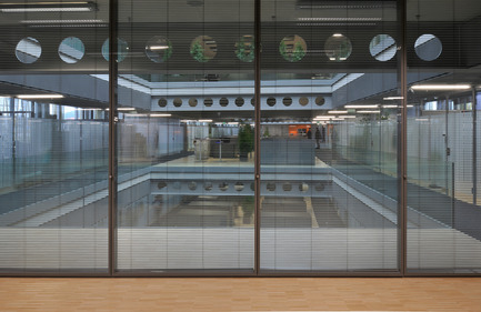 Dossier de presse | 1008-02 - Communiqué de presse | Centre de gestion financière et de vente de la voestalpine Stahl GmbH - Dietmar Feichtinger Architectes - Architecture commerciale - Crédit photo : Josef Pausch
