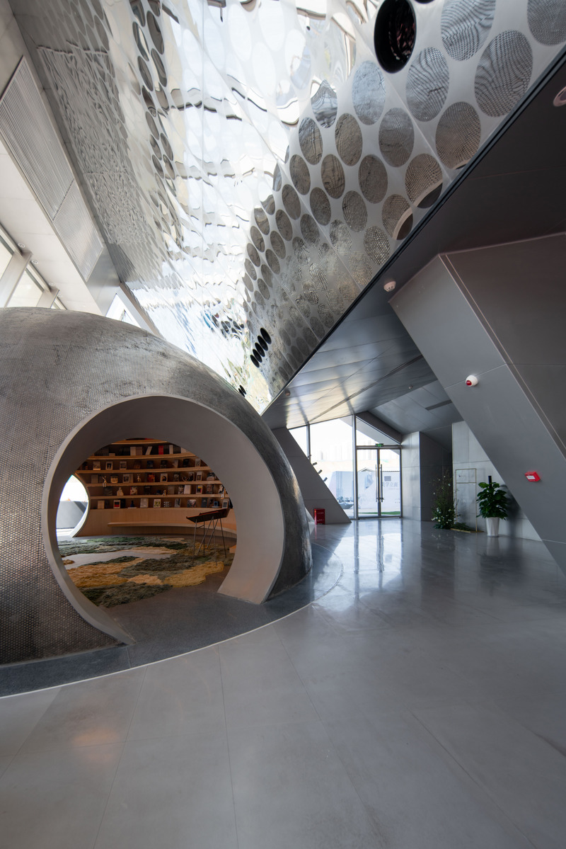 Dossier de presse | 4150-10 - Communiqué de presse | Centre d'exposition Chongwen Langyue - aoe - Architecture commerciale - Crédit photo :  DONG Image<br style=""> 