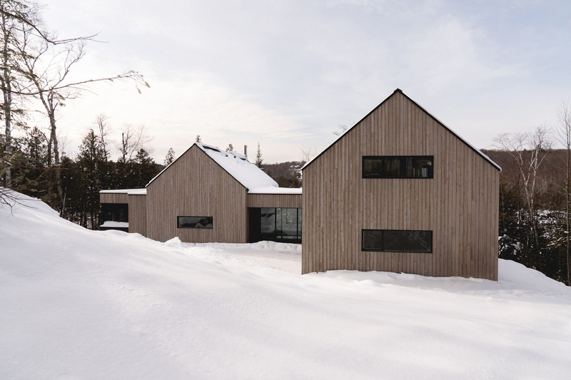 Dossier de presse | 1678-08 - Communiqué de presse | La Tierce - Atelier BOOM-TOWN - Architecture résidentielle - Façade est - Crédit photo : Raphaël Thibodeau