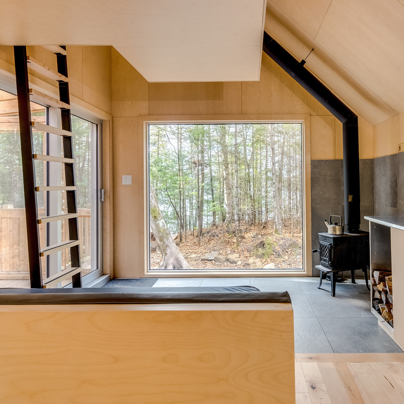 Press kit | 1776-08 - Press release | Corporation du Parc du Poisson Blanc’s cabins - Fabelta, fenestration systems - Residential Architecture - Photo credit: Claude Badet