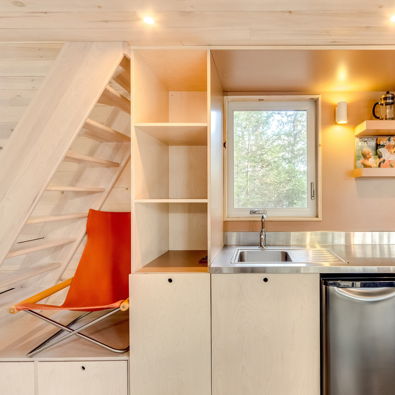 Press kit | 1776-08 - Press release | Corporation du Parc du Poisson Blanc’s cabins - Fabelta, fenestration systems - Residential Architecture - Photo credit: Claude Badet
