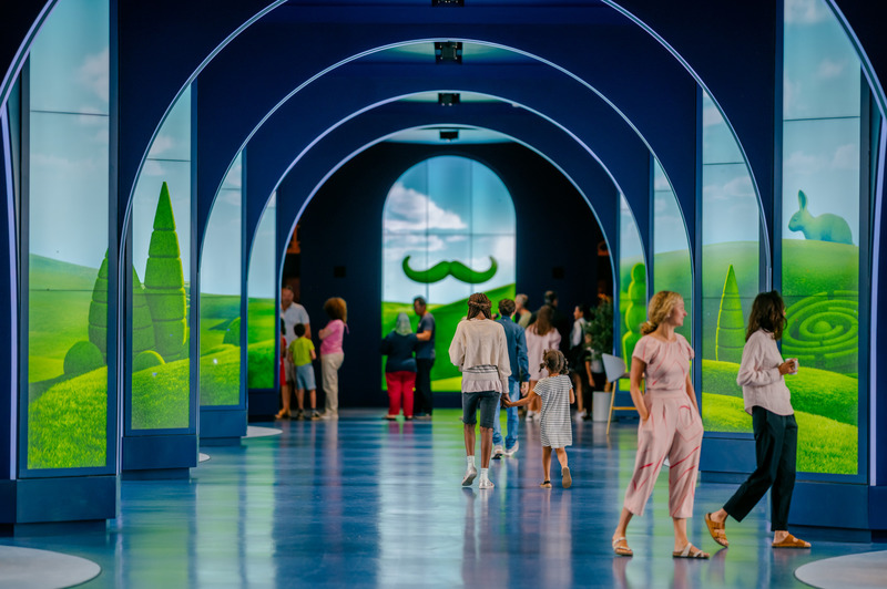 Press kit | 1089-09 - Press release | Moment Factory and Schroders Reimagine Hospitality with the Grand Magic Hotel - Moment Factory - Multimedia Design - The French Garden  - Photo credit: Moment Factory